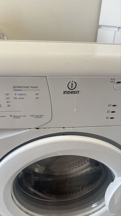 Пральна машина  Indesit WIU 82 (CSI)  — повністю робоча
