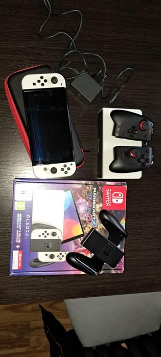 Nintendo Switch OLED Biały na gwarancji plus dodatkowy kontroler+etui