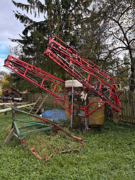 Opryskiwacz gydraulicznie rozkladany 17m