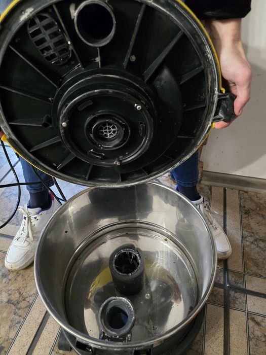 Odkurzacz praca bez osprzętu