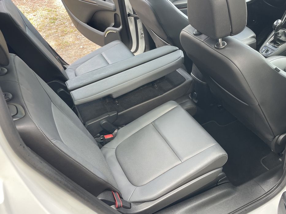 Свіжопригнана Opel Zafira Tourer 2013р.в  1.6 газ/бензин