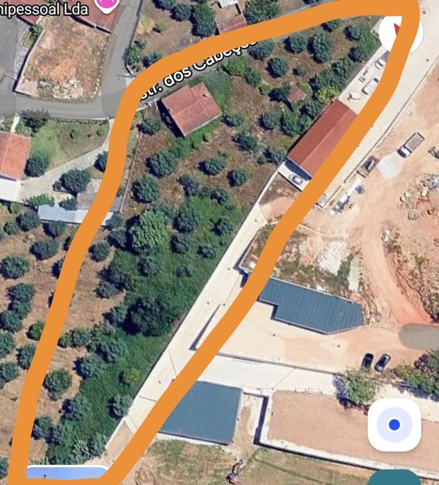 Moradia rústica T2 
Dois quartos 
Duas casas de banho 
Sala de estar