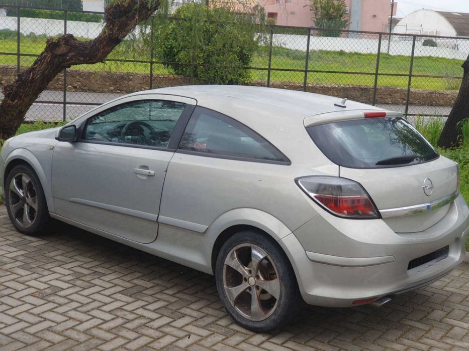 Opel Astra GTC 1.9 CDTI
