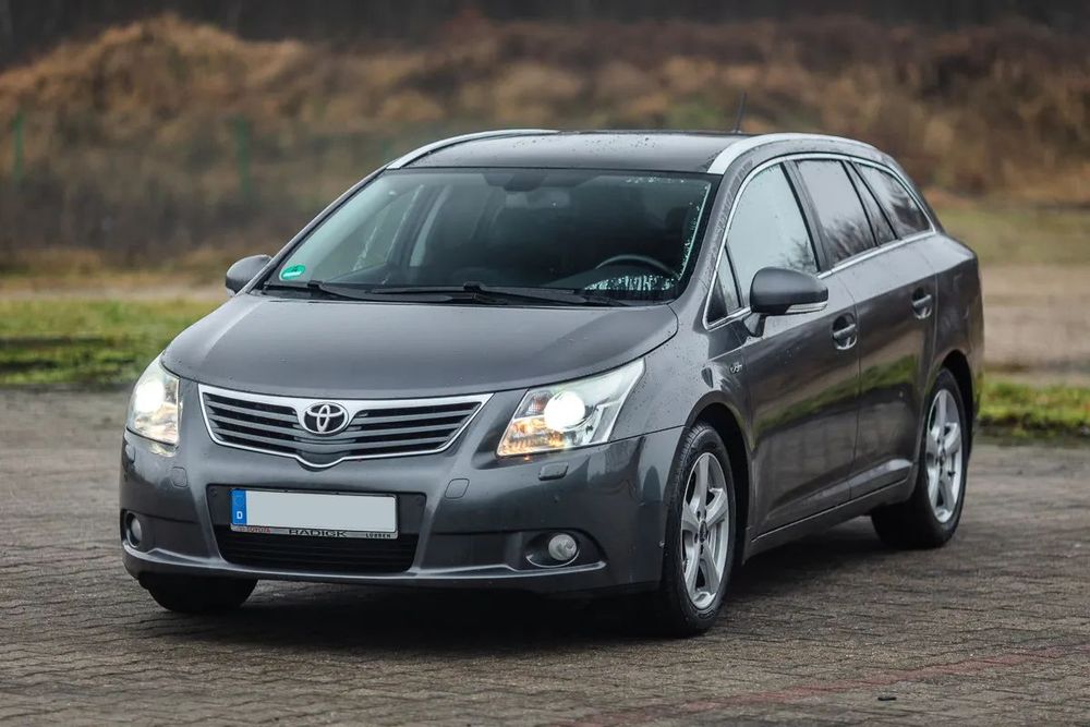 Toyota Avensis Piękne Auto na Fullu Xenon,Navi,Pamięci foteli Skóry,Panorama polecam
