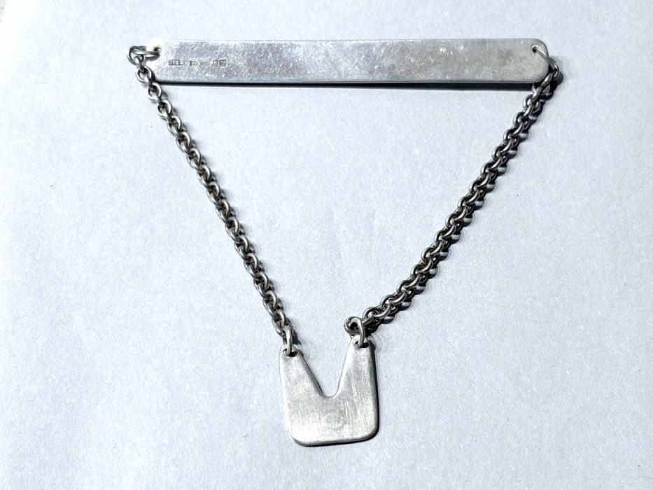 Fantástica invulgar joia de gravata inglesa motivo Arte Nova em prata