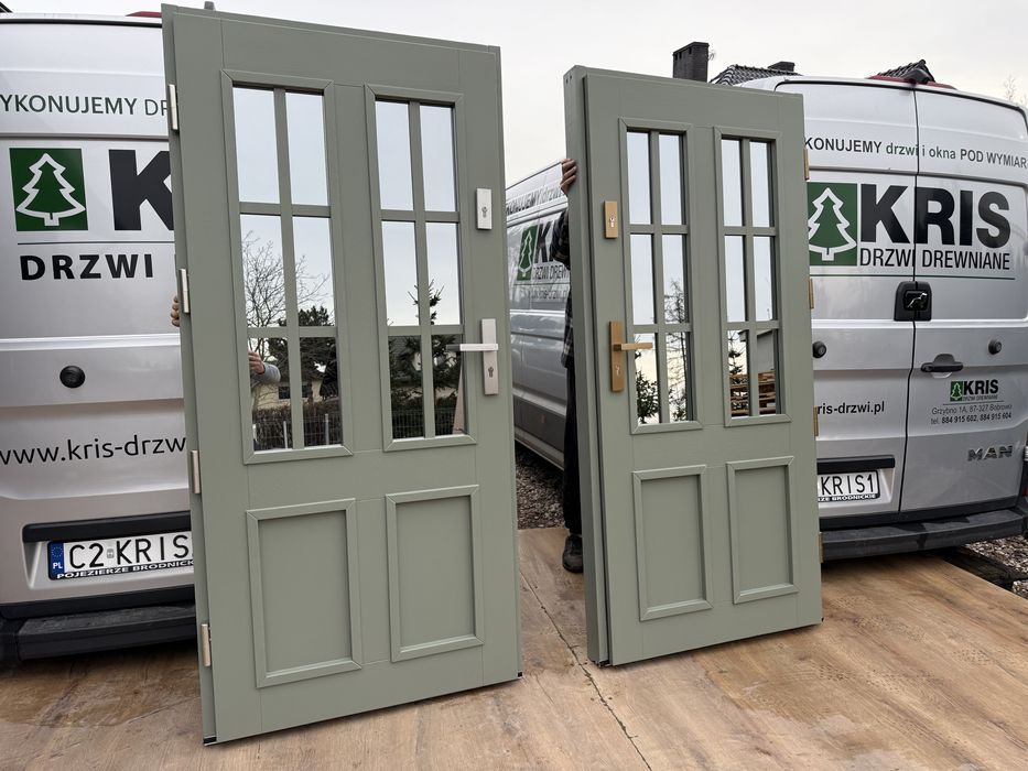 Drzwi zewnętrzne drewniane OD RĘKI oliwkowe czerwone zielone Białe