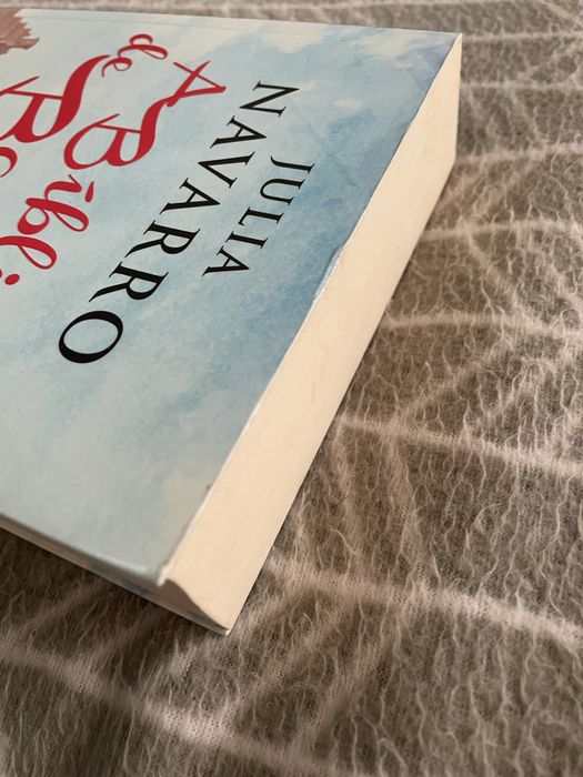 Livro “A Bíblia de Barro” de Julia Navarro