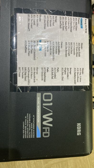 Korg 01/W FD - 61 teclas