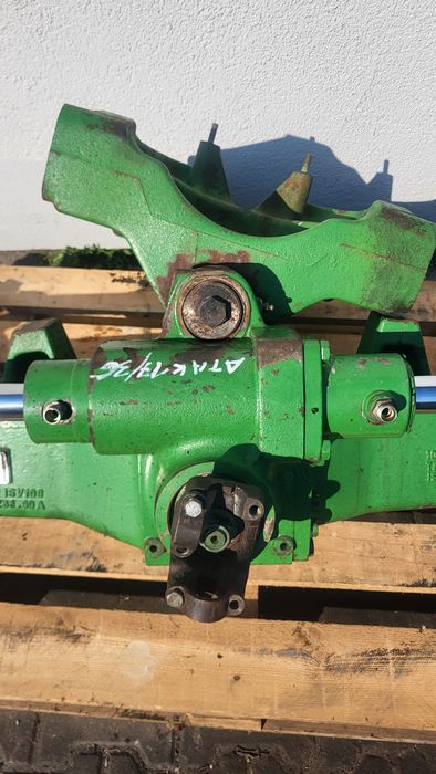 Siłownik skrętu john deere 6910