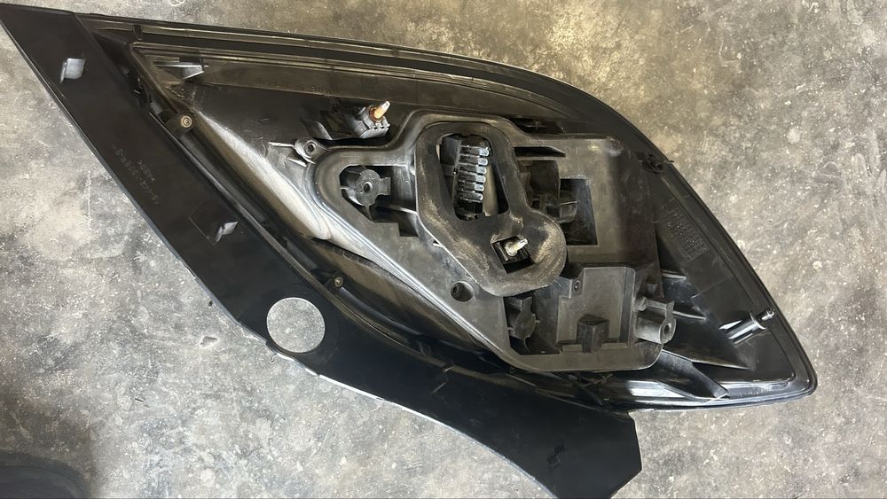 farolins traseiros para opel astra H 2005 (direito ja foi vendido)