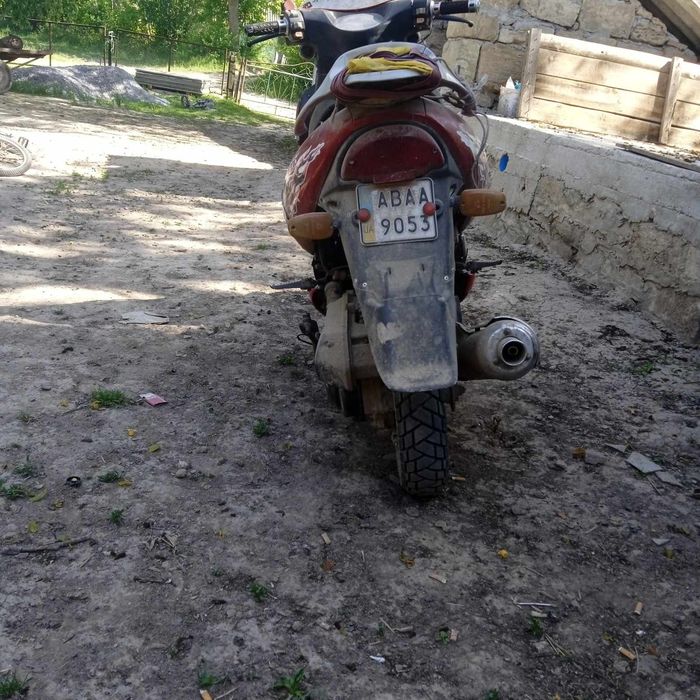 Продам скутер 80кубів