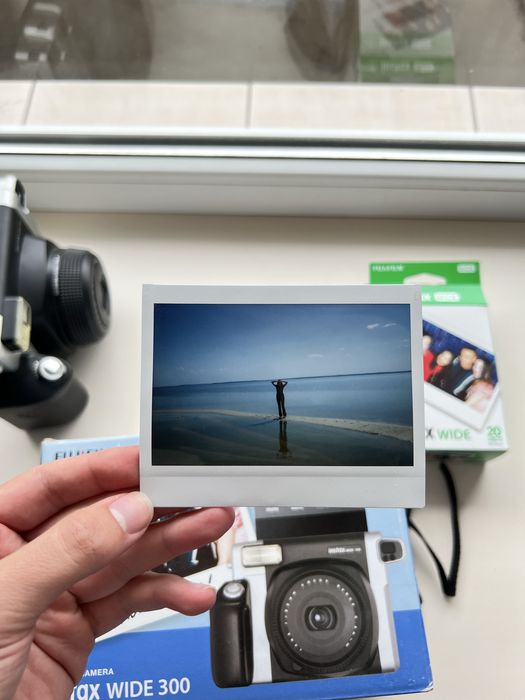Fujifilm Instax Wide 300 Полароід