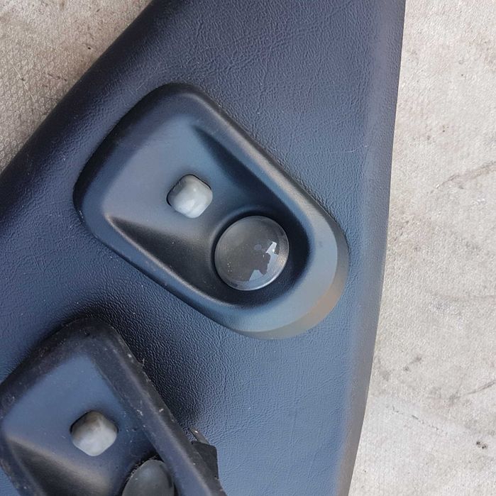 lampka oświetlenie słupka c mercedes w124 w126 coupe oryginał