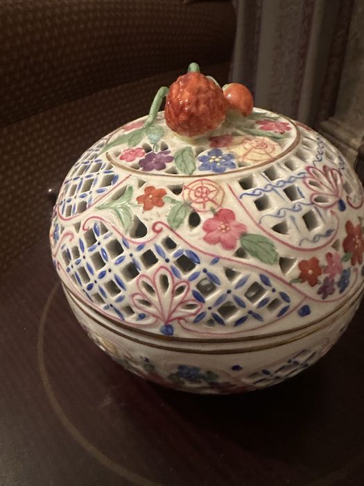 Bomboneira ceramica