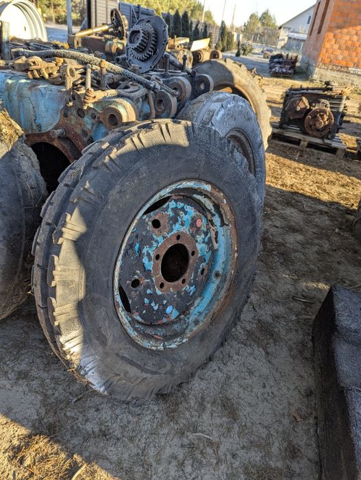 Колеса ЮМЗ МтЗ 80 82 Діск скат покришка Камера Резина Диск На Міст мТз