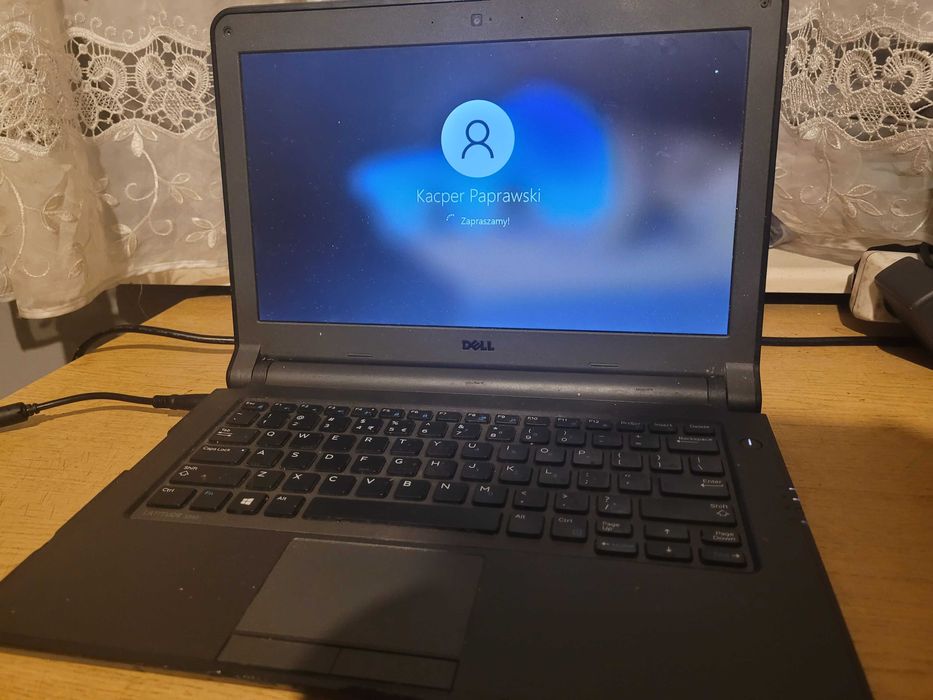Laptop Dell Latitude 3340