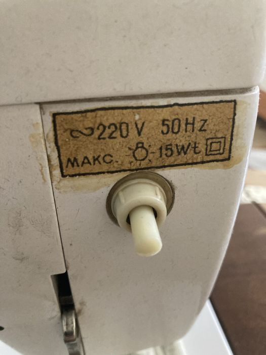 Швейна машинка Чайка 142 м