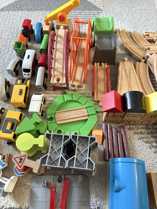 Drewniane klocki, tory, pociągi- Ikea i Elefanten