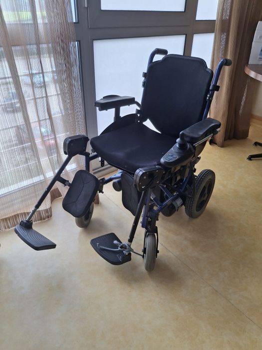 Cadeira elétrica usada em bom estado