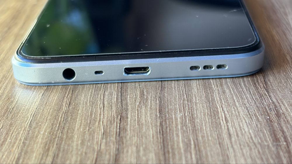 Telefon Oppo A17 4/64GB Niebieski stan dobry