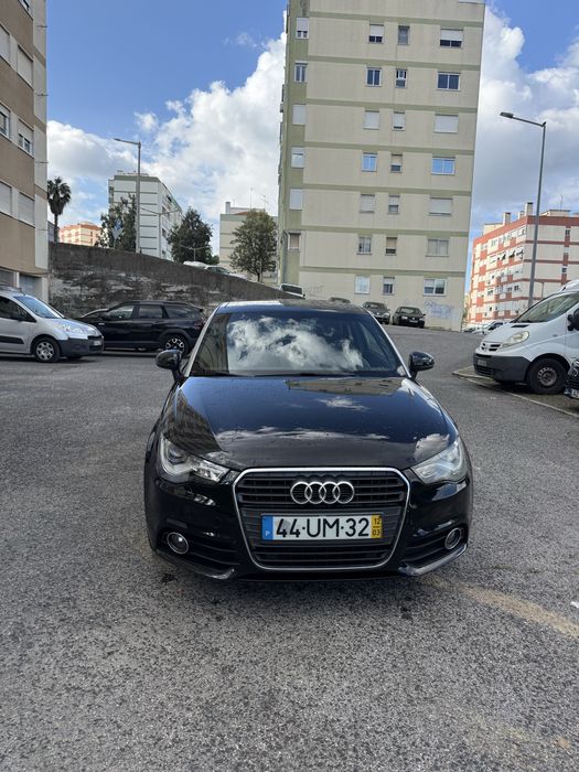 Audi A1 em perfeito estado bancos de couro e teto solar