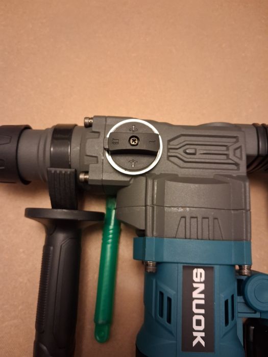 Перфоратор бочковий безшітковий акумуляторний