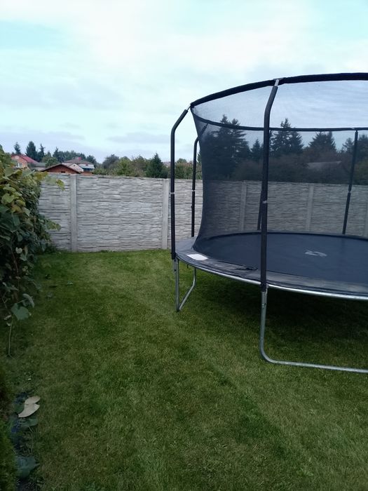 Trampolina ogrodowa