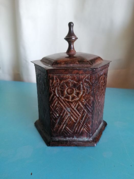 Caixa de metal vintage