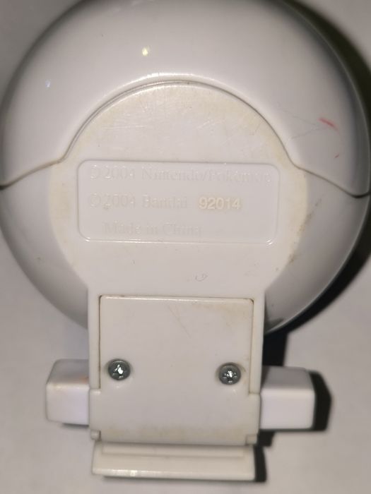 Pokébola oficial da Bandai e nintendo 2004