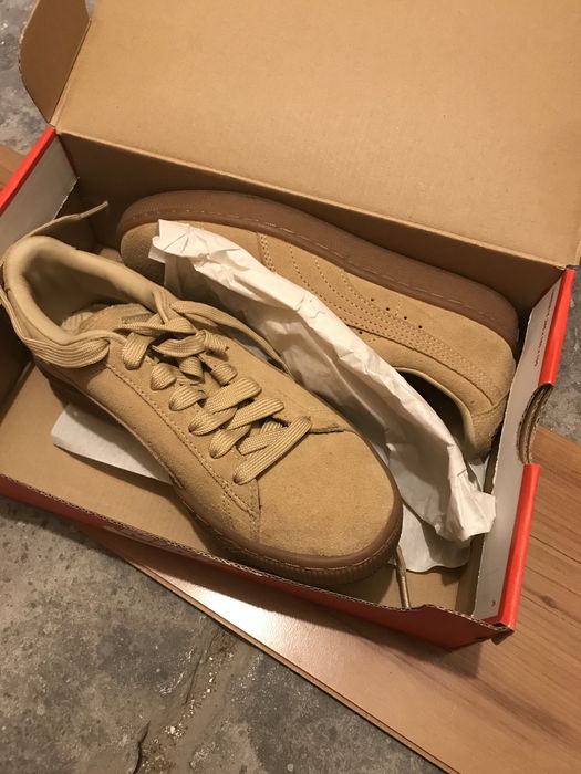 zamszowe buty puma snickersy kremowe 35