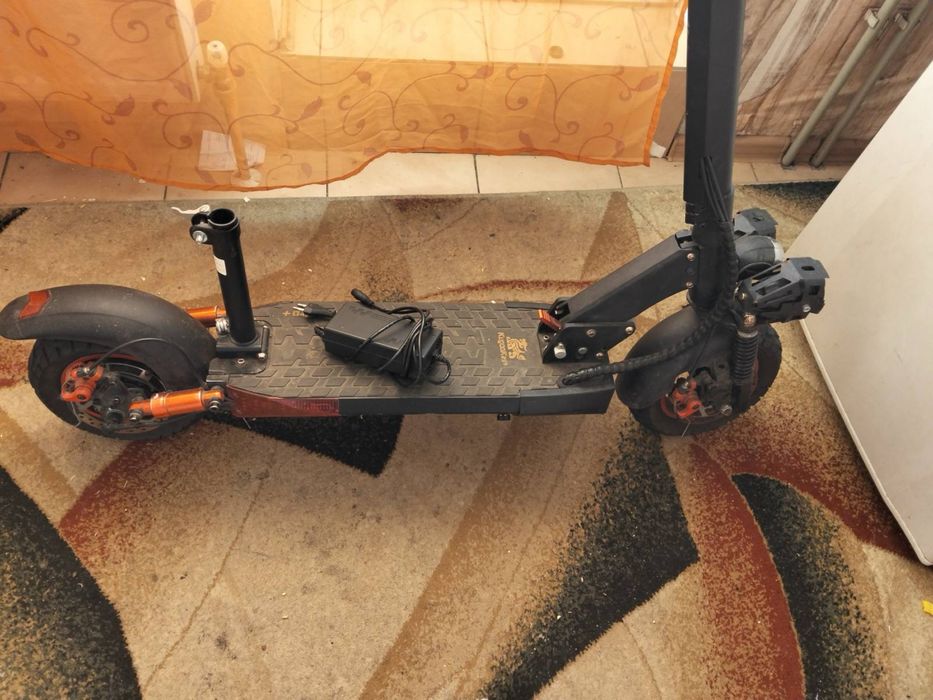 Продам самокат срочно