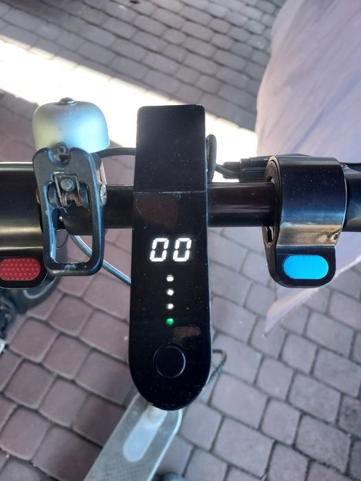 Dwie hulajnogi elektrycznej + części