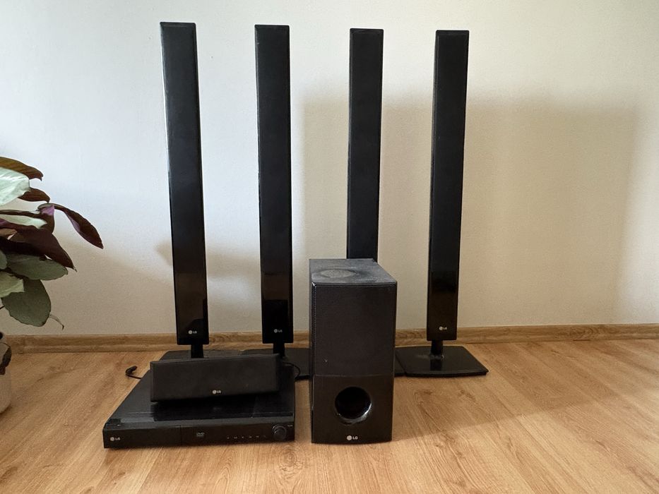Kino domowe LG SH95TA-W