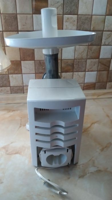Мясорубка Bosch MFW 1550