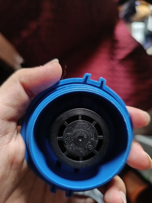 Tampa anticongelante