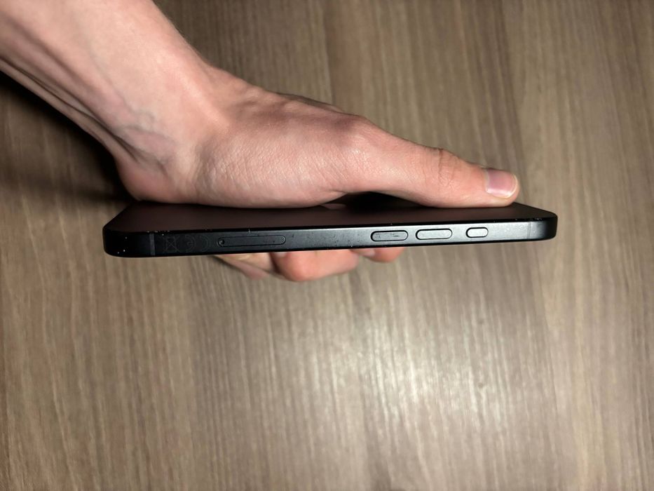 iPhone 16 128GB Black