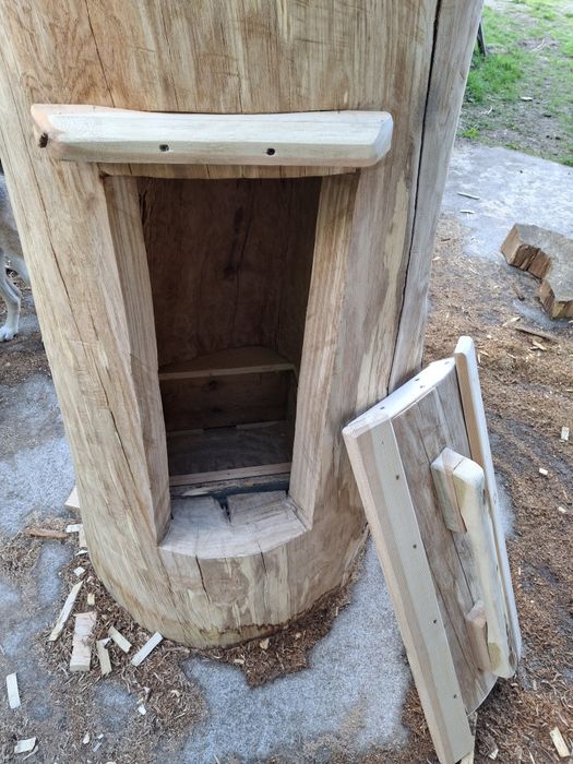 Barć dla pszczół. Kłoda bartna, ul ozdobny.