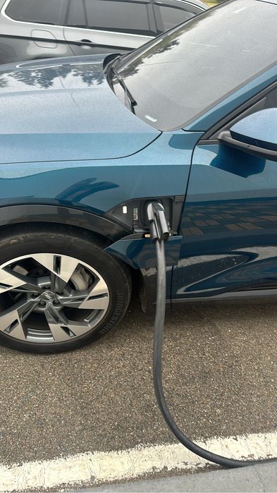 AUDI E-tron 55 батарея 95 кВТ