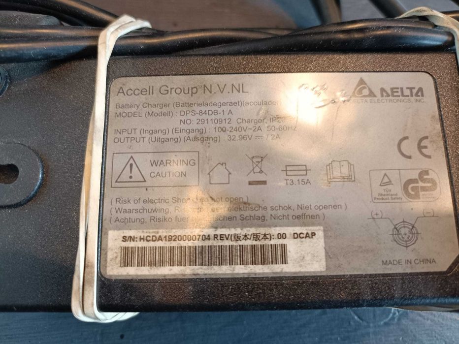 Oryginalna ładowarka ION 3 pin 32,96V
