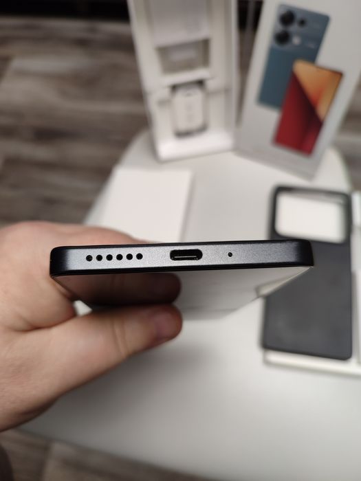 ИГРОВОЙ Xiaomi Redmi note 13Pro, память 8+8-256гиг, идеал.