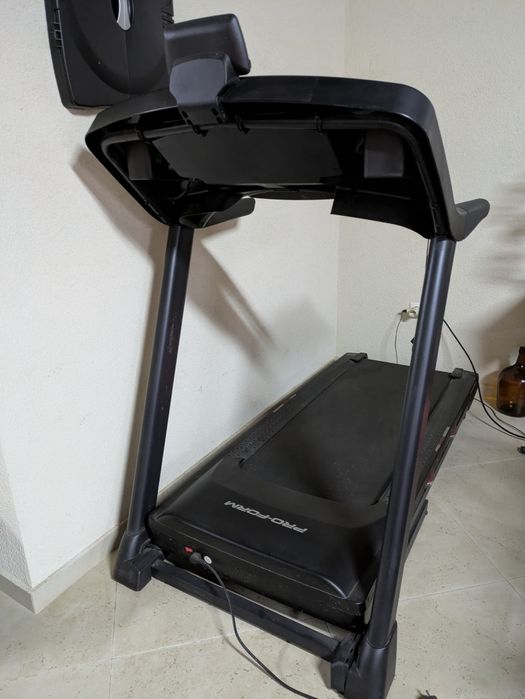 Performance 400i Treadmill436679423411496961