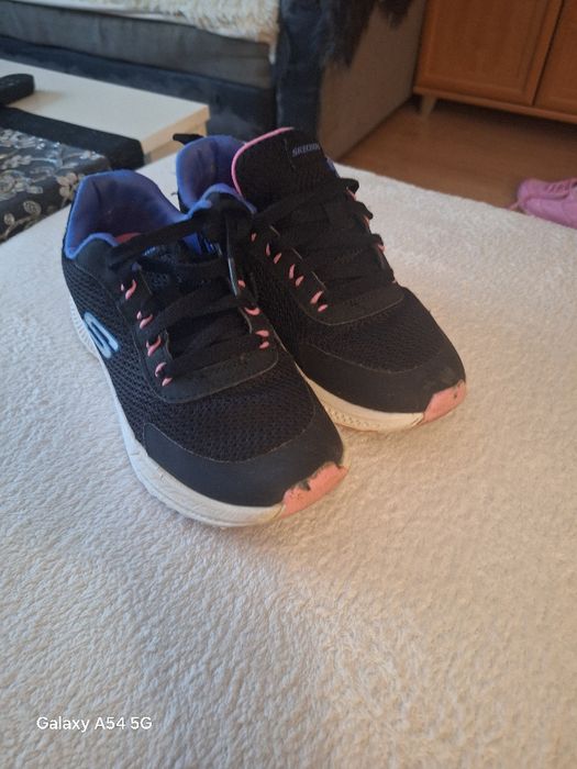 Adidasy skechers dla dziewczynki