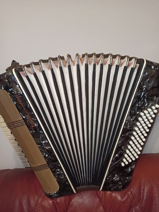Akordeon Piakordia 60 bas