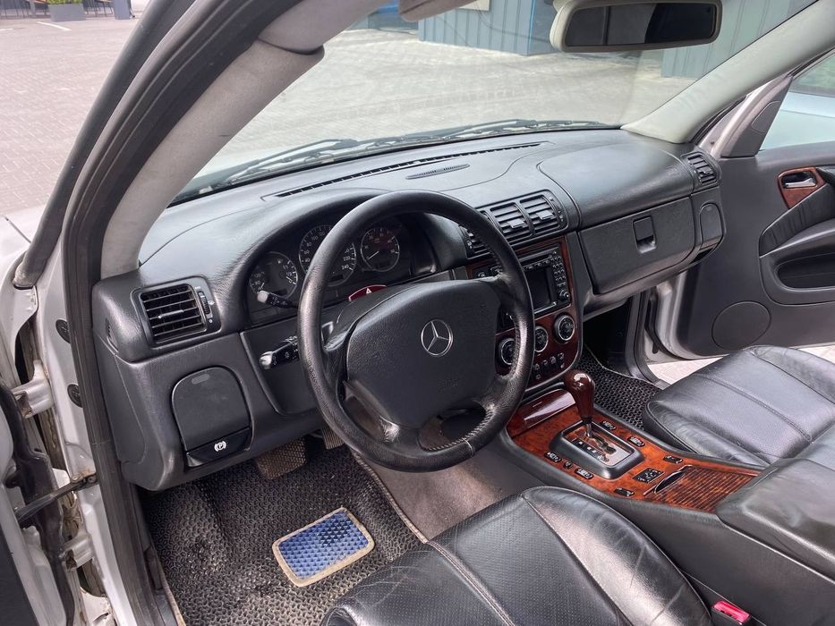 Продам авто Mercedes-Benz ML400