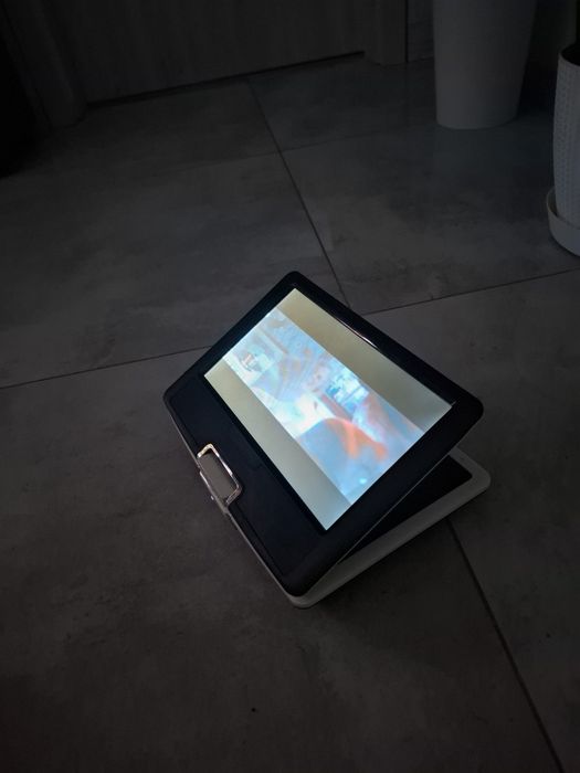 Przenośny odtwarzacz DVD SD card AUX DVBT