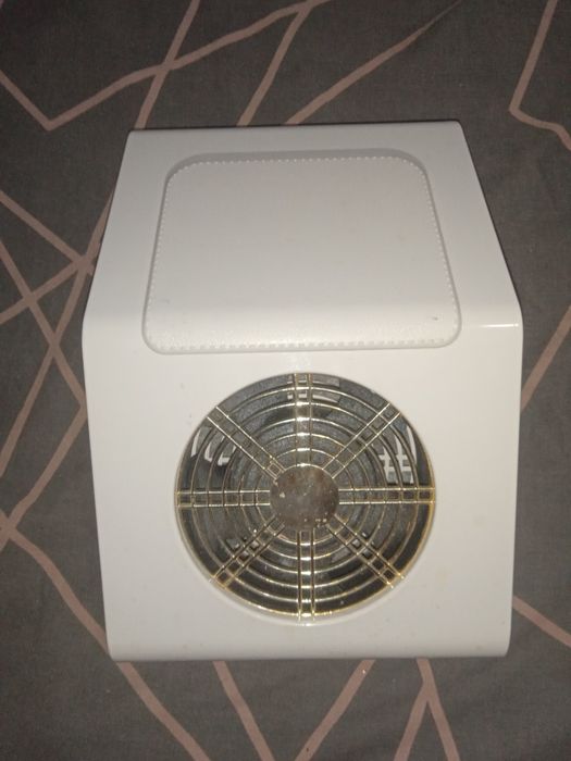 Вытяжка для маникюра