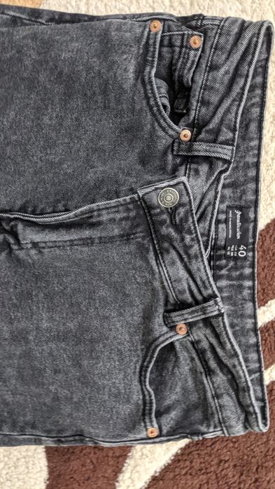 Джинси Stradivarius