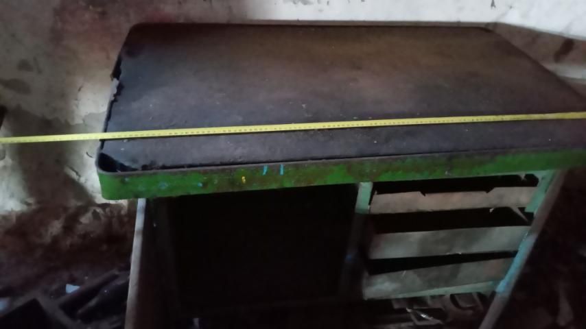 Металевий стіл слюсарний