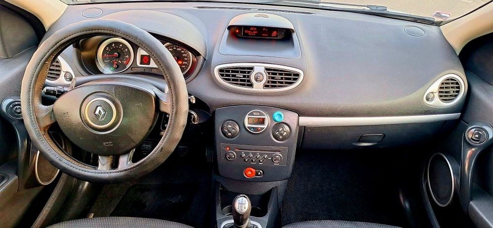 Renault Clio — fotografia 7