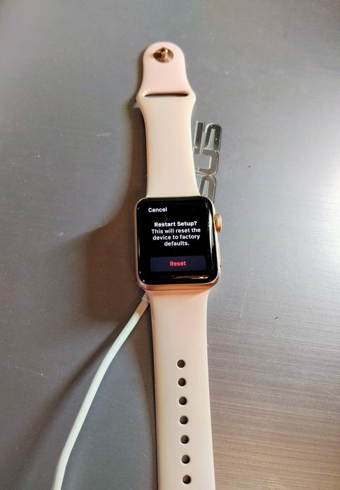 APPLE Watch 3 GPS 38mm złoty